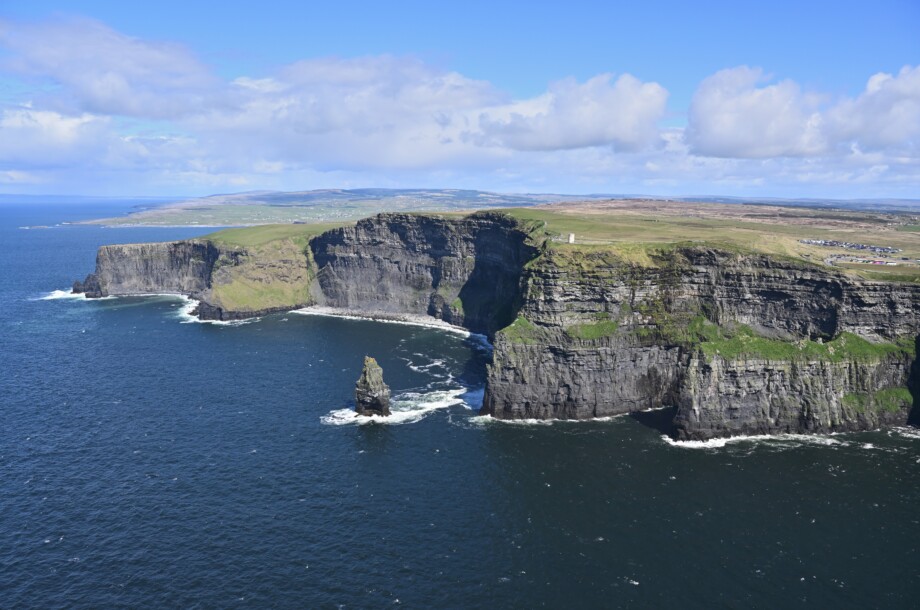 Comparing the Heights: Slieve Liag vs. Cliffs of Moher